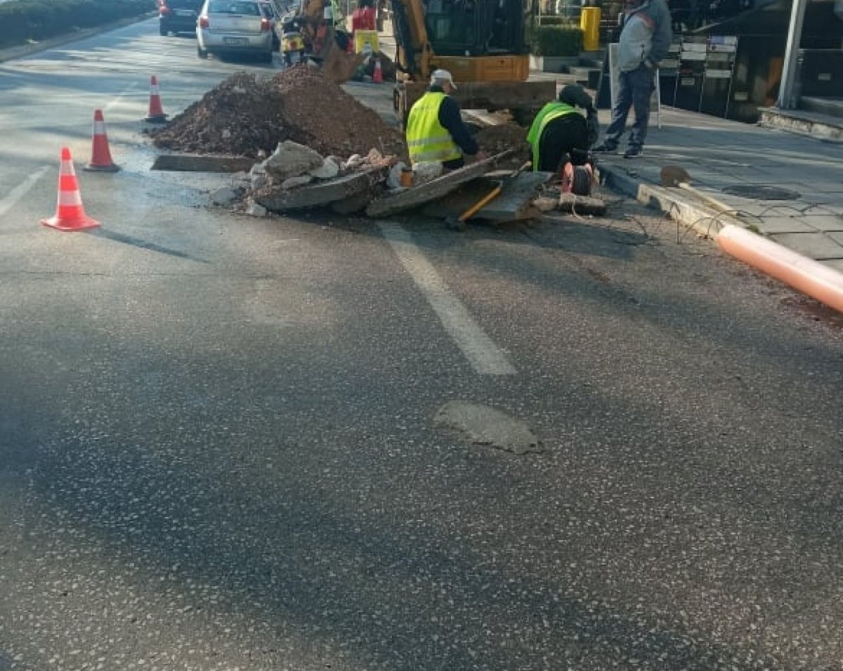 Σχάρες Ομβρίων, Λ. Δωδώνης