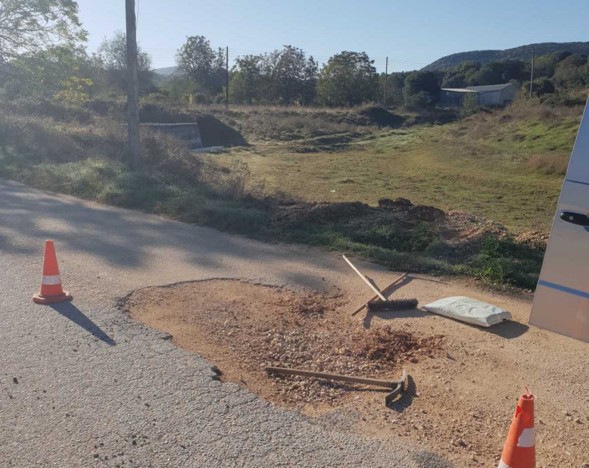 Αποκαταστάσεις Τομών Ασφάλτου, Πλακιδίων Και Τσιμεντοστρώσεων Από Επισκευές Βλαβών Ύδρευσης 