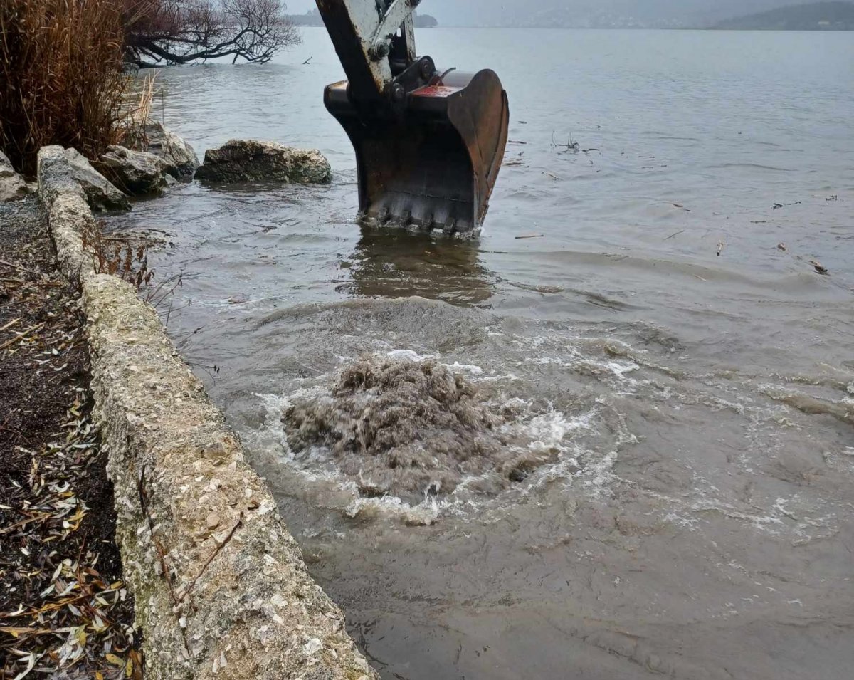 Καθαρισμός Εκβολής Αγωγού Όμβριων Υδάτων στη Λίμνη Παμβώτιδα