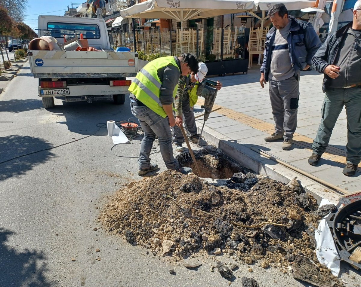 Σχάρες Ομβρίων, Γαριβάλδη